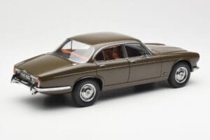 Jaguar XJ6 Series 1 4.2 Sable Braun Paragon 1:18 2011004 Metall – Bild 3 von 8