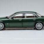Jaguar XJ6 X350 Racing Grün Almost Real 1:18 - image 5 of 13