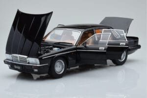 Jaguar XJ6 XJ40 Ebony Schwarz Almost Real 1:18 810543 Metall – Bild 2 von 11