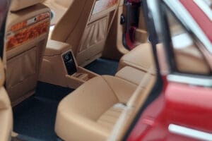 Jaguar XJ6 XJ40 Flamenco Rot Almost Real 1:18 810541 Metall – Bild 10 von 11