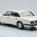 Jaguar XJ6 XJ40 Glacier Weiss Almost Real 1:18 - image 7 of 11