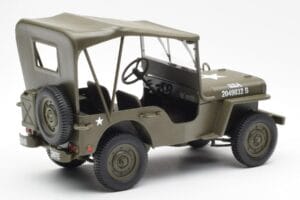 Jeep Willys Mit Planenabdeckung UT Models 1:18 180149002 Metall – Bild 2 von 6