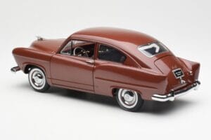 Kaiser Henry J Caribbean Coral Metallic Sun Star 1:18 5101 Metall – Bild 7 von 8