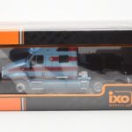 Kenworth T2000 Hellblau Rot IXO 1:43 - image 3 of 4