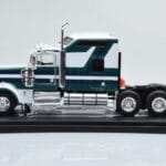 Kenworth W900 Grün Weiss IXO 1:43 - image 3 of 6