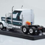 Kenworth W900 Grün Weiss IXO 1:43 - image 5 of 6