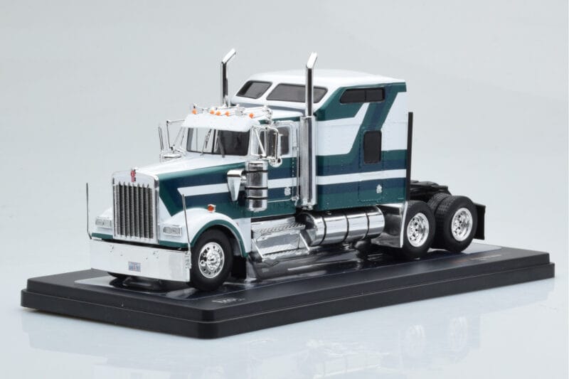 Kenworth W900 Grün Weiss IXO 1:43