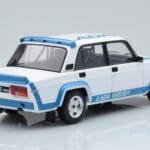 Lada 2105 VFTS Weiss IXO 1:18 - image 2 of 6