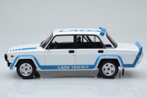 Lada 2105 VFTS Weiss IXO 1:18 18CMC144 Metall – Bild 3 von 6
