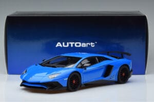 Lamborghini Aventador LP750-4 SV Blau AUTOart 1:18 74559 Komposit – Bild 8 von 8