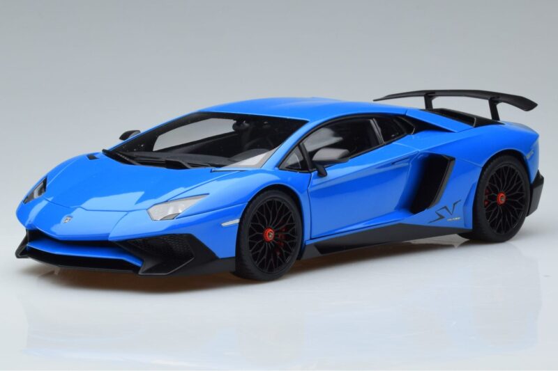 Lamborghini Aventador LP750-4 SV Blau AUTOart 1:18 74559 Komposit