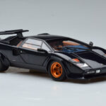 Lamborghini Countach LP500S Walter Wolf Dunkelblau Kyosho 1:18 - image 6 of 11