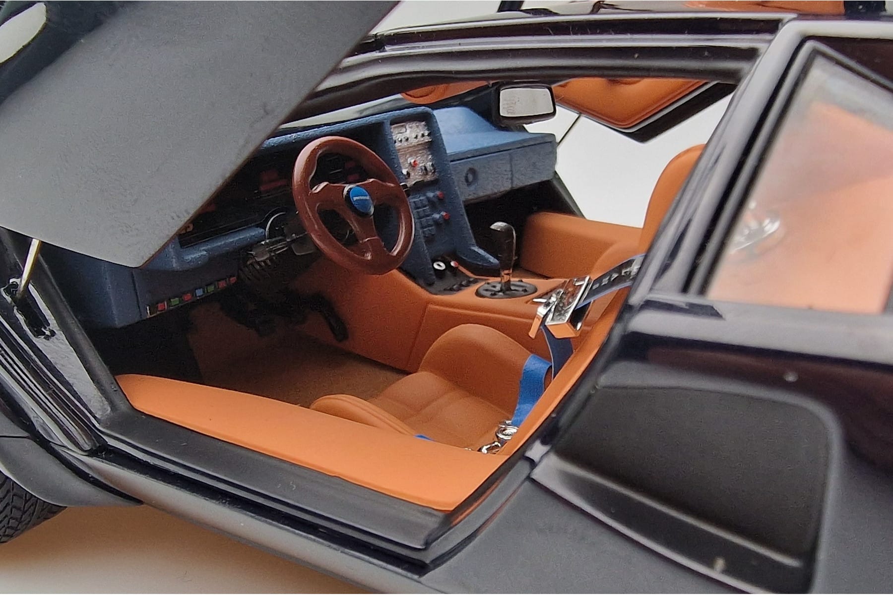 Lamborghini Countach LP500S Walter Wolf Dunkelblau Kyosho 1:18 08320D Metall – Bild 9 von 11