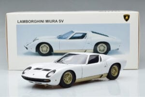 Lamborghini Miura SV Weiss AUTOart 1:18 74544 Metall – Bild 8 von 8