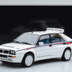 Lancia Delta HF Integrale 6 Weiss Kyosho 1:18 - image 8 of 8