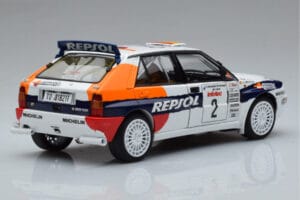Lancia Delta HF Integrale Evoluzione #2 C. Sainz / L. Moya Tour de Corse 1993 Kyosho 1:18 08348J Metall – Bild 3 von 9