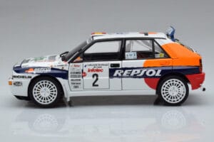 Lancia Delta HF Integrale Evoluzione #2 C. Sainz / L. Moya Tour de Corse 1993 Kyosho 1:18 08348J Metall – Bild 4 von 9