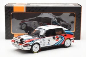 Lancia Delta Integrale 16V #2 M. Biasion / T. Siviero Rally Safari 1990 IXO 1:18 18RMC139A Metall – Bild 6 von 6
