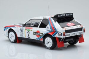 Lancia Delta S4 #2 M. Alen / I. Kivimaki Rally San Remo 1986 IXO 1:18 18RMC130A Metall – Bild 5 von 6