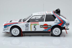 Lancia Delta S4 #5 M. Biasion / T. Siviero Rally San Remo 1986 IXO 1:18 18RMC130B Metall – Bild 3 von 6