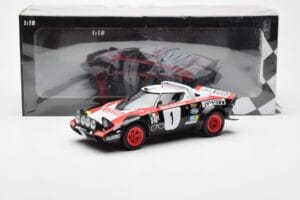 Lancia Stratos HF #1 Lancia Pirelli W. Rohrl / C. Geistdorfer Winners Dynabit Saarland Rallye 1978 Minichamps 1:18 155781701  – Bild 6 von 6