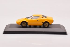 Lancia Stratos Gelb Minichamps 1:43
