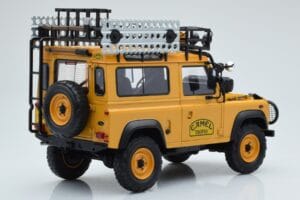 Land Rover Defender 90 Camel Trophy Borneo 1985 Almost Real 1:18 810213 Metall – Bild 3 von 8
