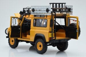 Land Rover Defender 90 Camel Trophy Borneo 1985 Almost Real 1:18 810213 Metall – Bild 5 von 8