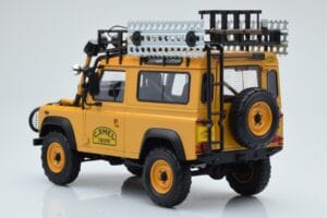 Land Rover Defender 90 Camel Trophy Borneo 1985 Almost Real 1:18 810213 Metall – Bild 7 von 8