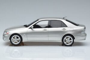 Lexus IS200 XE10 Silber Otto 1:18 OT991 Resin – Bild 3 von 6