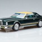 Lincoln Continental Mark V Dunkelgrün MCG 1:18 MCG18404 Metall