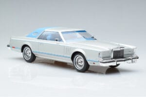 Lincoln Continental Mark V Silber MCG 1:18 MCG18403 Metall – Bild 4 von 6