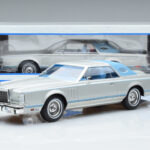Lincoln Continental Mark V Silber MCG 1:18 - image 6 of 6