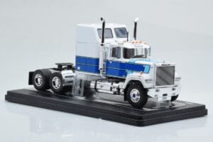 Mack Superliner Magnum Weiss Blau IXO 1:43 TR165 Metall – Bild 4 von 6