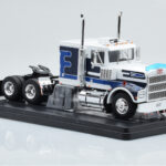 Marmon CHDT Weiss Blau IXO 1:43 - image 3 of 4