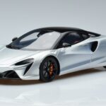 McLaren Artura Silber GT Spirit 1:18 GT873 Resin