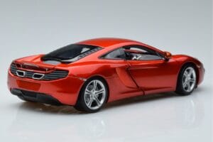 McLaren MP4-12C Mit Stig Top Gear Figur Minichamps 1:18 519101330 Metall – Bild 3 von 7