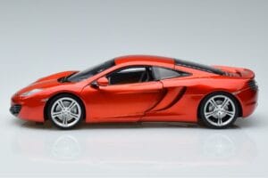 McLaren MP4-12C Mit Stig Top Gear Figur Minichamps 1:18 519101330 Metall – Bild 4 von 7