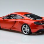McLaren MP4-12C Mit Stig Top Gear Figur Minichamps 1:18 519101330 Metall - image 6 of 7