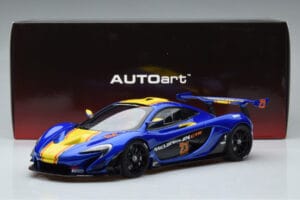 McLaren P1 GTR Blau Mit Gelben Streifen AUTOart 1:18 81542 Komposit – Bild 7 von 7