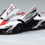 McLaren P1 GTR Hochglanz Weiß Mit Roten Streifen AUTOart 1:18 - image 2 of 7