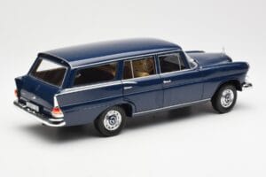 Mercedes 200 Universal W115 Blau Norev 1:18 183599 Metall – Bild 3 von 8