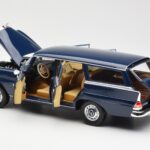 Mercedes 200 Universal W115 Blau Norev 1:18 - image 5 of 8