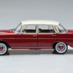 Mercedes 200 W110 Rot Norev 1:18 - image 5 of 7