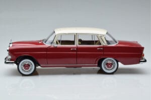 Mercedes 200 W110 Rot Norev 1:18 183706 Metall – Bild 5 von 7