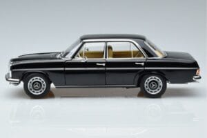 Mercedes 200 W115 Limitierte Auflage Norev 1:18 183775 Metall – Bild 5 von 8