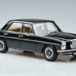 Mercedes 200 W115 Limitierte Auflage Norev 1:18 183775 Metall - image 6 of 8