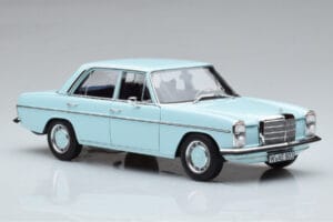 Mercedes 200 W115 Norev 1:18 183777 Metall – Bild 5 von 7