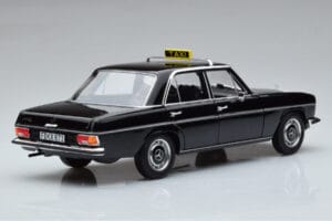 Mercedes 200 W115 Taxi Norev 1:18 183776 Metall – Bild 3 von 7