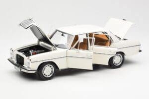 Mercedes 200 W115 Weiss Norev 1:18 183770 Metall – Bild 2 von 8